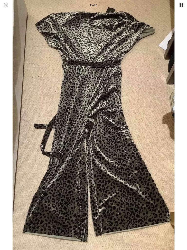 new look velvet playsuit